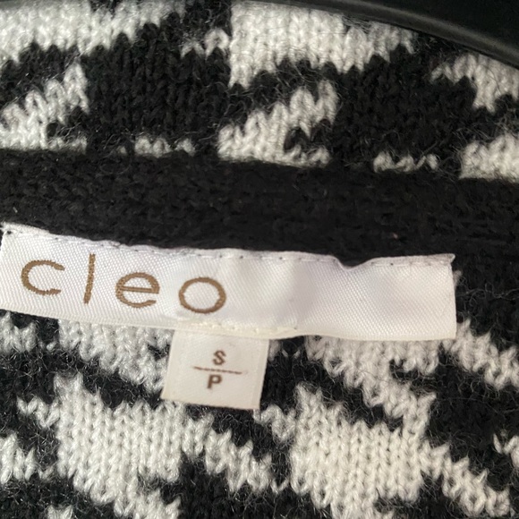 Cleo two button closure. New used condition. - Picture 2 of 2